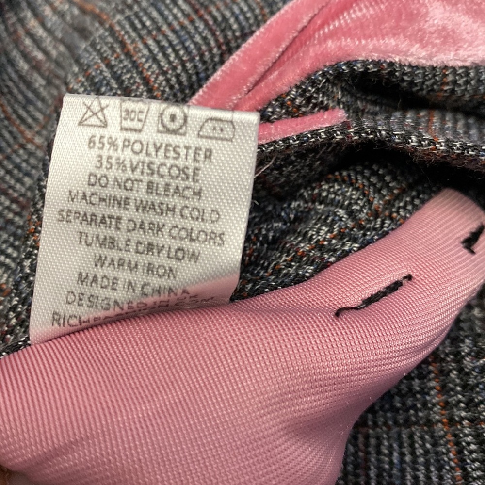 Stylish Gray and Pink Women's Pantsuit - Picture 9 of 14